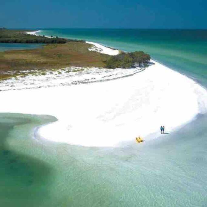 Beach Life At Clearwater 10 Minutes From The Beach Exterior photo