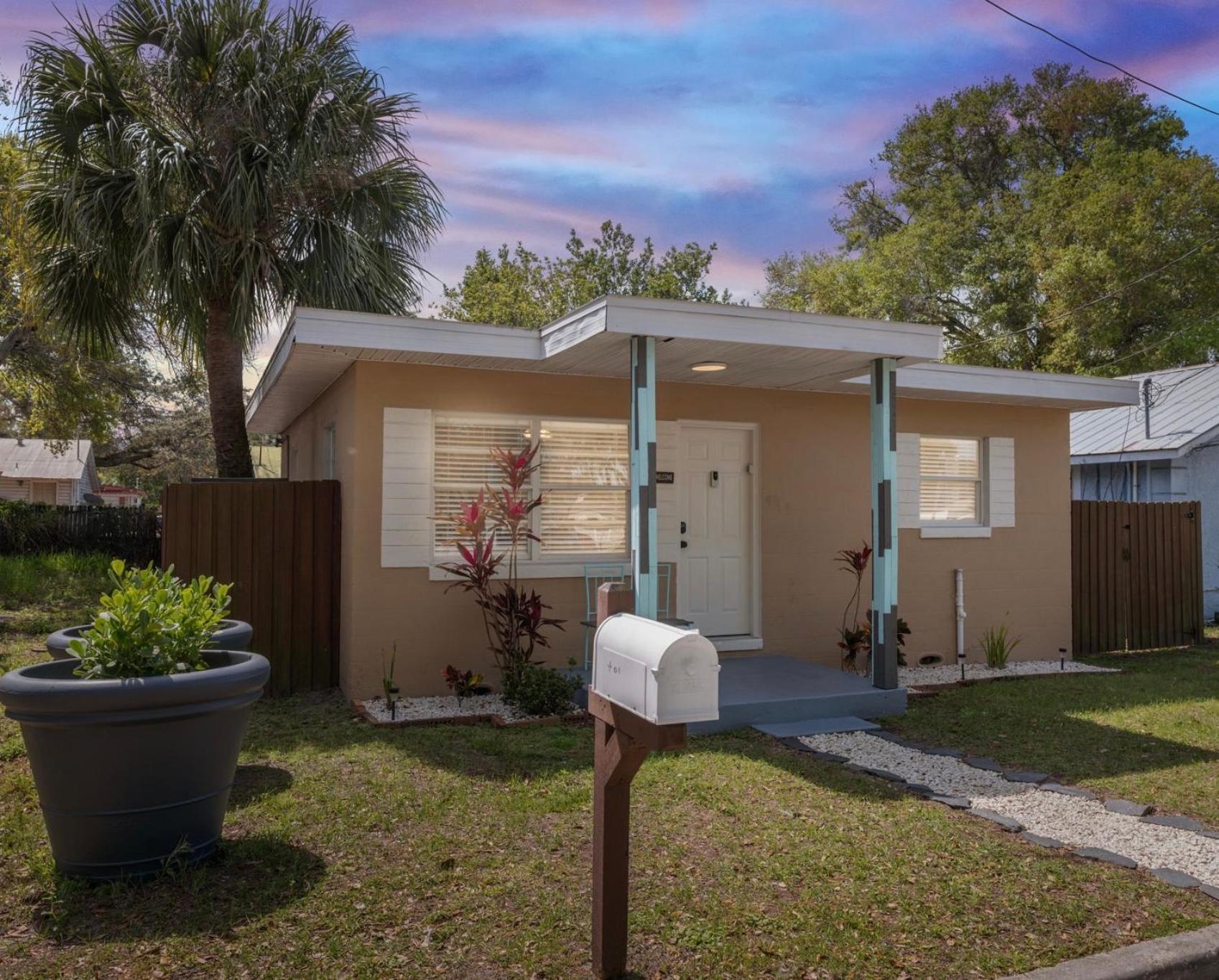 Beach Life At Clearwater 10 Minutes From The Beach Exterior photo